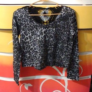 Great cheetah print sweater style open back crop top size small